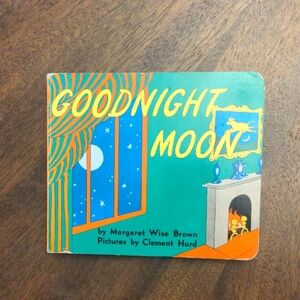 Goodnight Moon Board Book – Classic Bedtime Story by Margaret Wise Brown